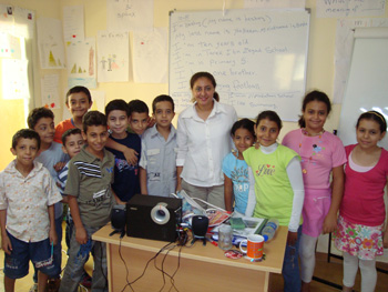 Teacher and students in the Taghyeer program.