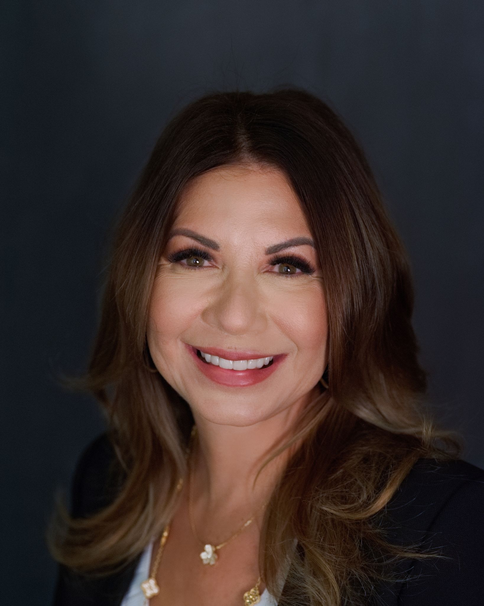 Headshot of Mrs. Mona Oswald